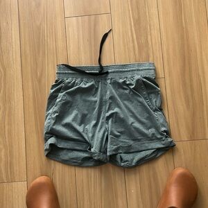 Born primitive barbella box shorts
